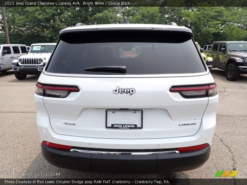 Bright White / Global Black 2023 Jeep Grand Cherokee L Laredo 4x4