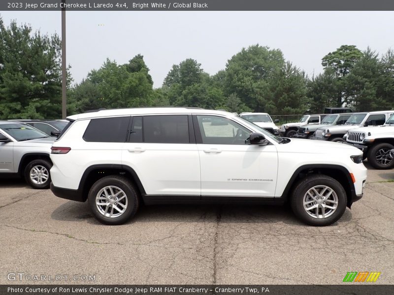 Bright White / Global Black 2023 Jeep Grand Cherokee L Laredo 4x4