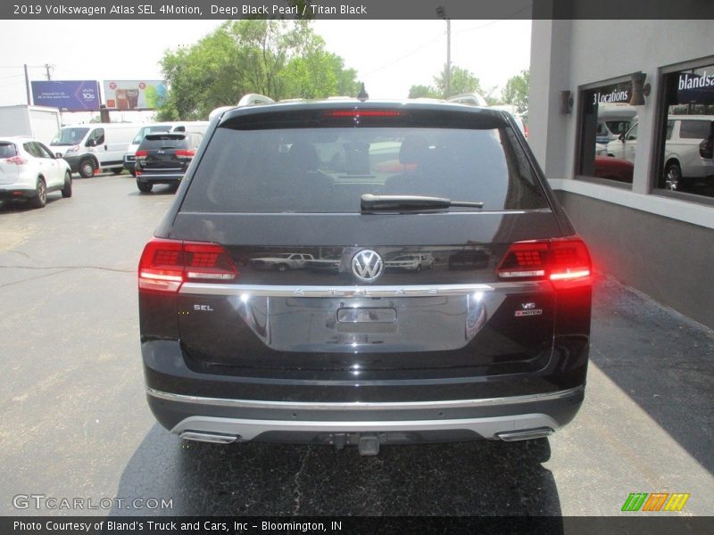 Deep Black Pearl / Titan Black 2019 Volkswagen Atlas SEL 4Motion