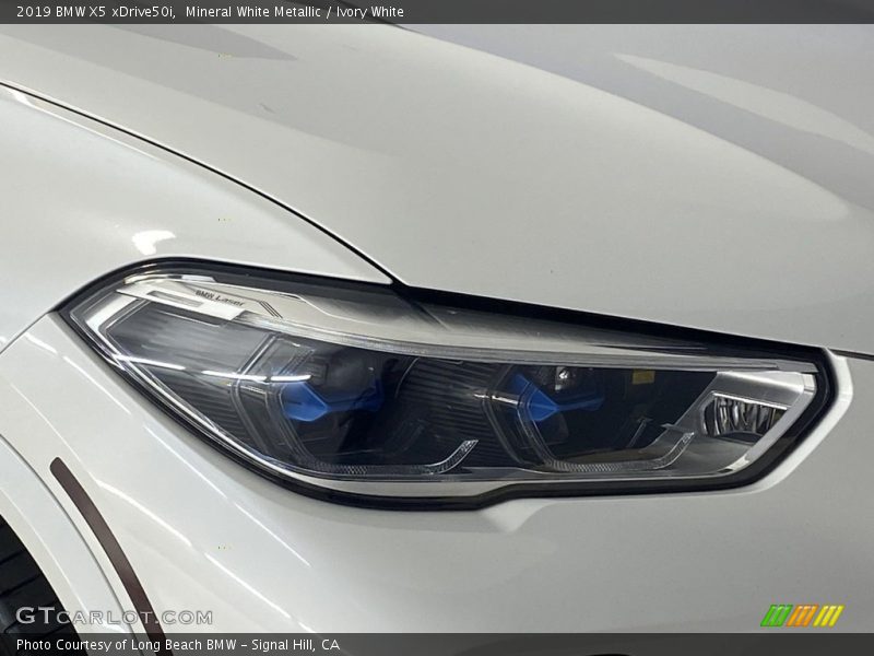 Mineral White Metallic / Ivory White 2019 BMW X5 xDrive50i