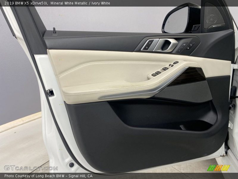 Mineral White Metallic / Ivory White 2019 BMW X5 xDrive50i