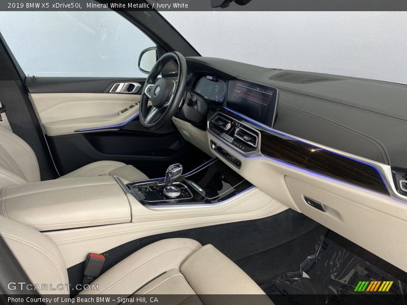 Mineral White Metallic / Ivory White 2019 BMW X5 xDrive50i