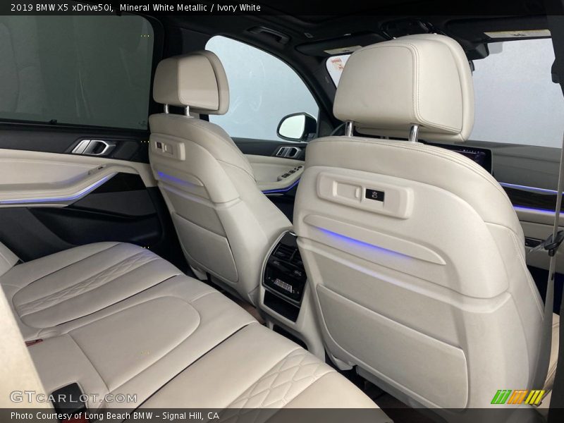 Mineral White Metallic / Ivory White 2019 BMW X5 xDrive50i