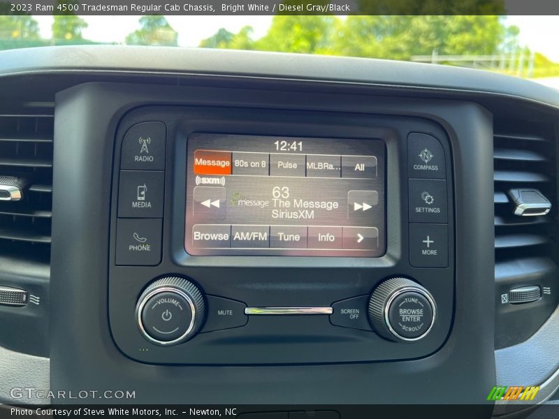 Controls of 2023 4500 Tradesman Regular Cab Chassis