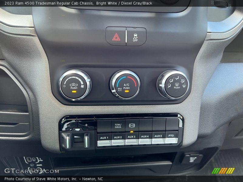 Controls of 2023 4500 Tradesman Regular Cab Chassis