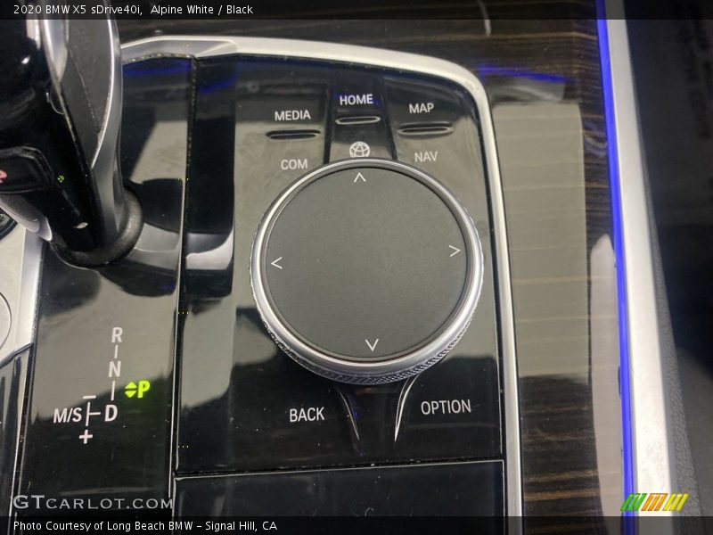 Alpine White / Black 2020 BMW X5 sDrive40i