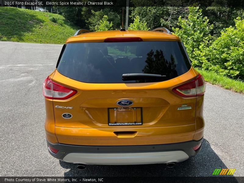  2016 Escape SE Electric Spice Metallic