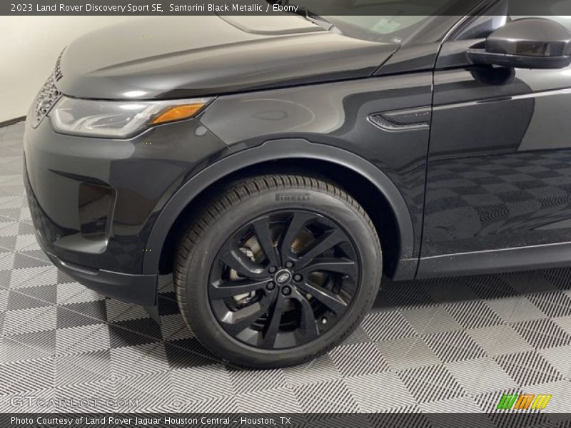 Santorini Black Metallic / Ebony 2023 Land Rover Discovery Sport SE