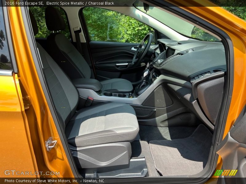 Electric Spice Metallic / Charcoal Black 2016 Ford Escape SE