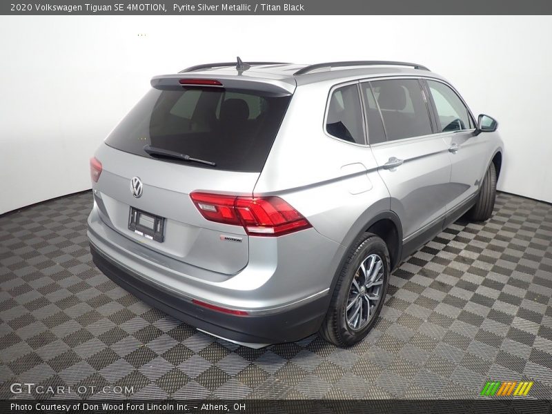 Pyrite Silver Metallic / Titan Black 2020 Volkswagen Tiguan SE 4MOTION