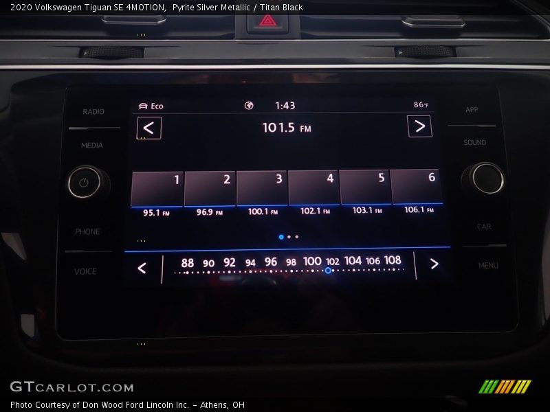 Pyrite Silver Metallic / Titan Black 2020 Volkswagen Tiguan SE 4MOTION