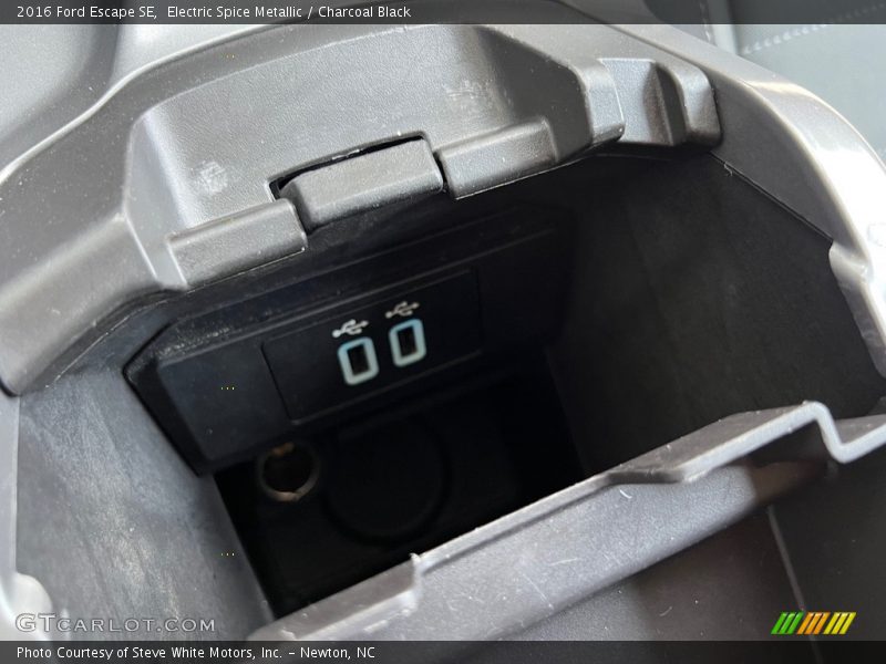 Electric Spice Metallic / Charcoal Black 2016 Ford Escape SE