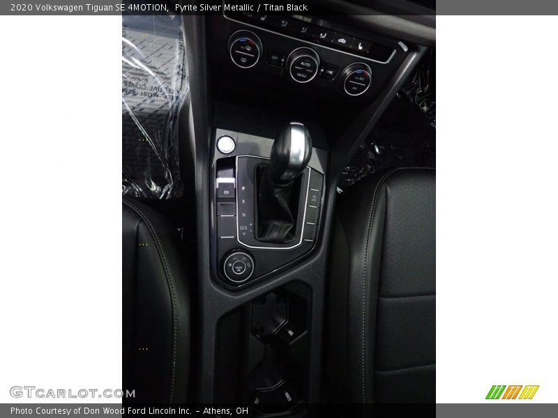 Pyrite Silver Metallic / Titan Black 2020 Volkswagen Tiguan SE 4MOTION