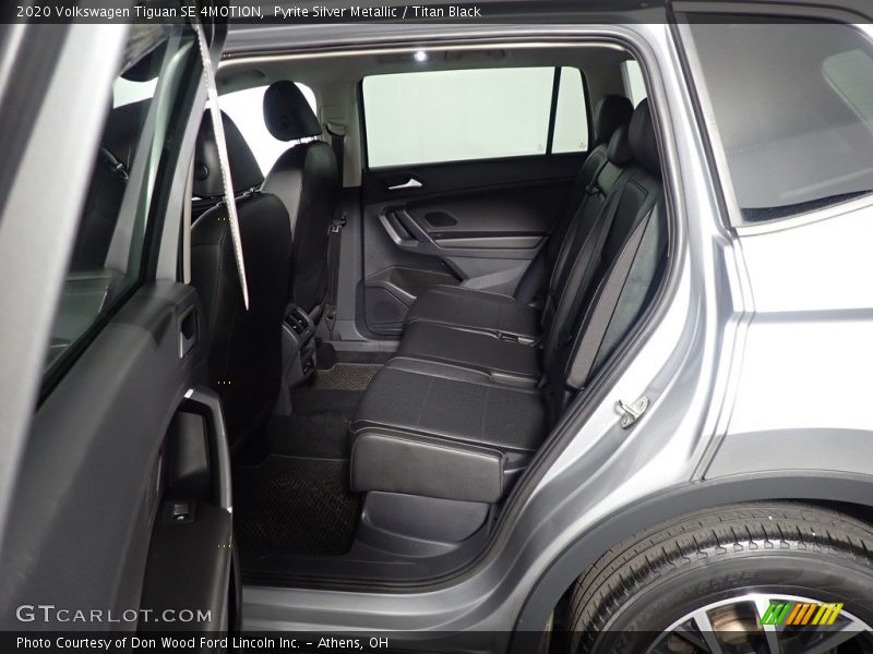 Pyrite Silver Metallic / Titan Black 2020 Volkswagen Tiguan SE 4MOTION