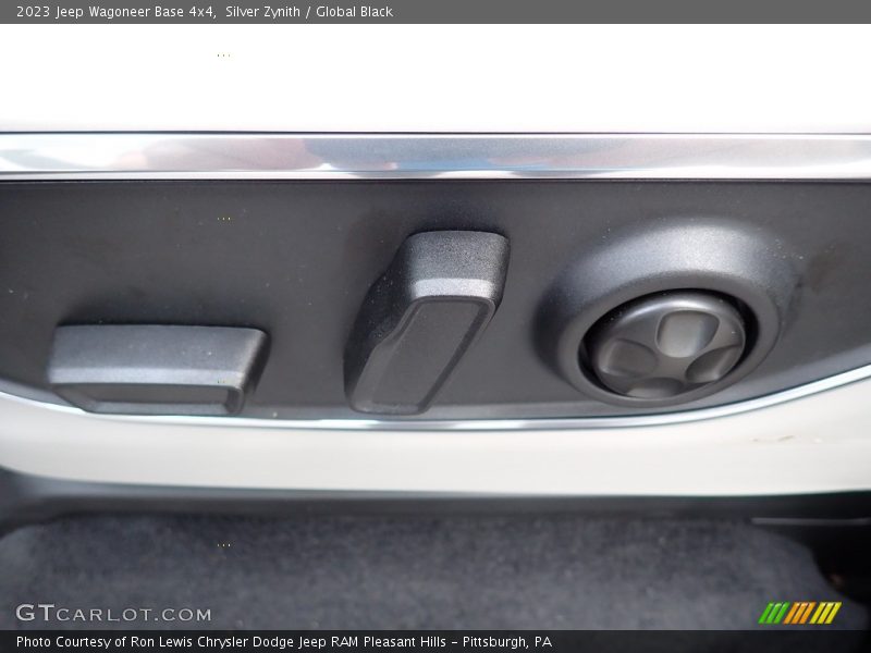Silver Zynith / Global Black 2023 Jeep Wagoneer Base 4x4