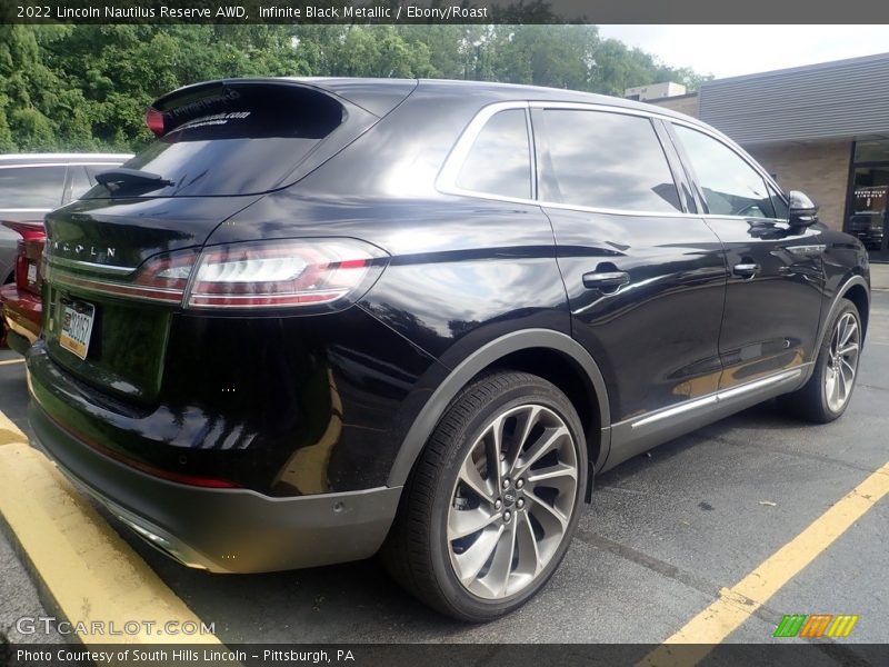 Infinite Black Metallic / Ebony/Roast 2022 Lincoln Nautilus Reserve AWD