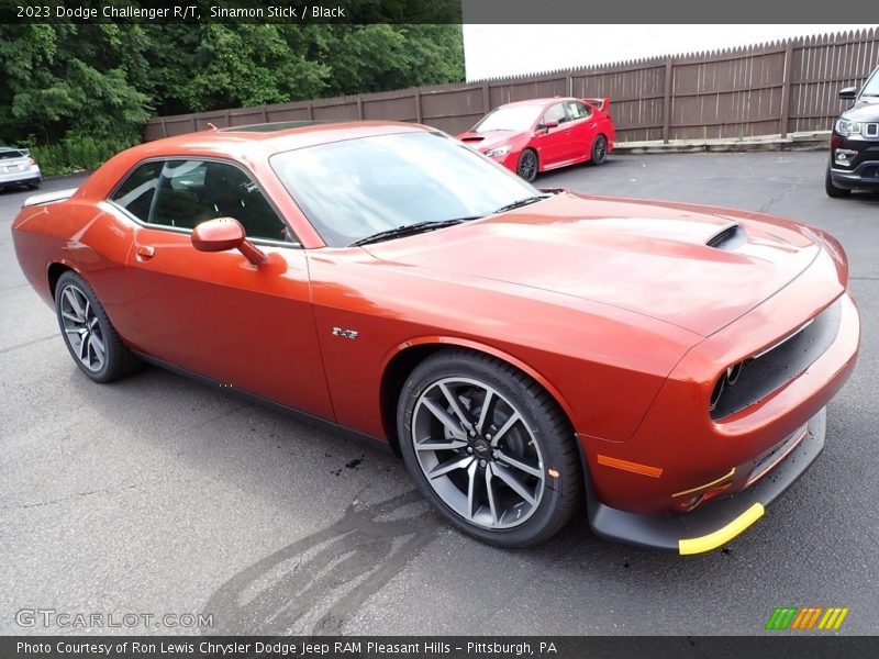Front 3/4 View of 2023 Challenger R/T