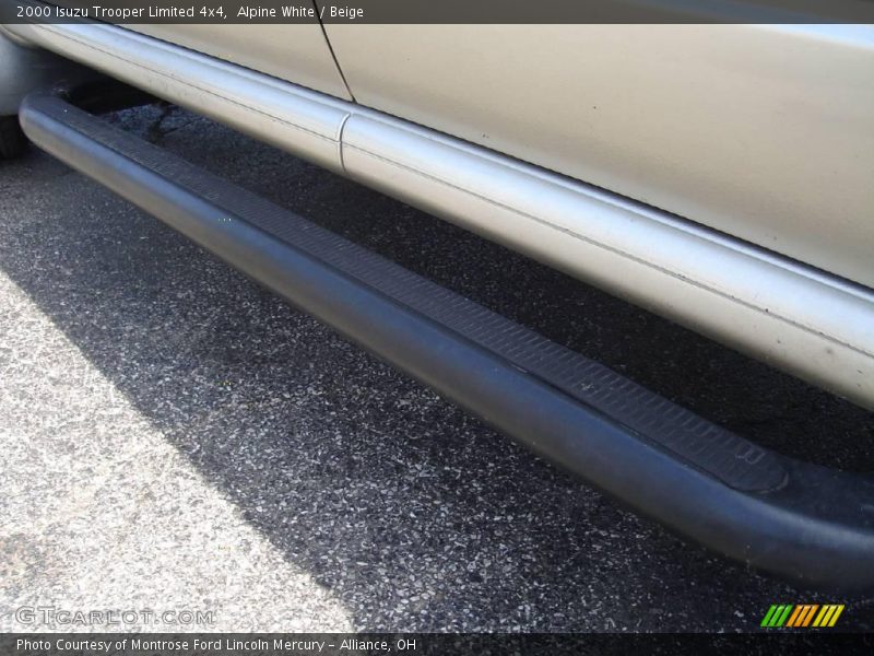 Alpine White / Beige 2000 Isuzu Trooper Limited 4x4