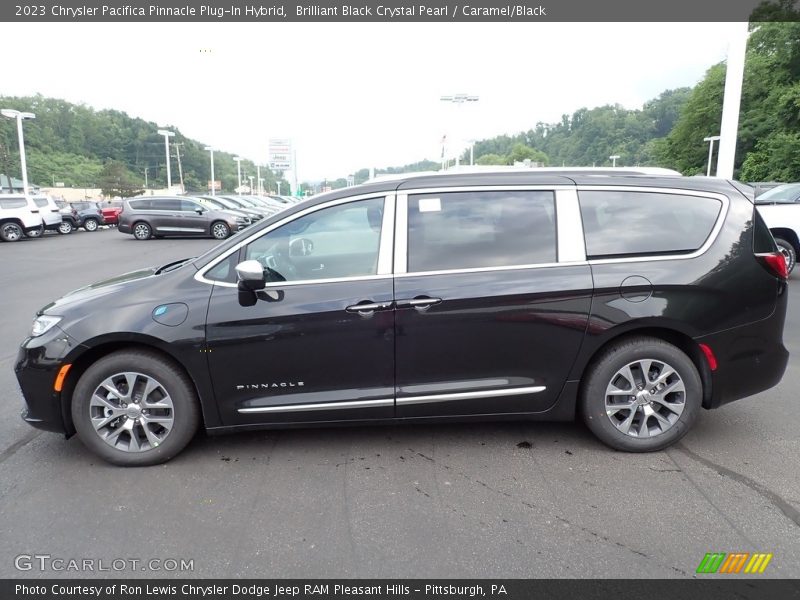  2023 Pacifica Pinnacle Plug-In Hybrid Brilliant Black Crystal Pearl