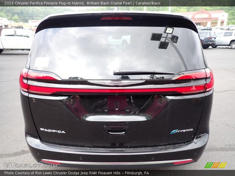 Brilliant Black Crystal Pearl / Caramel/Black 2023 Chrysler Pacifica Pinnacle Plug-In Hybrid