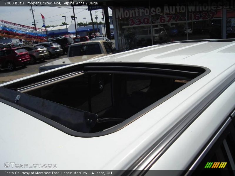 Alpine White / Beige 2000 Isuzu Trooper Limited 4x4