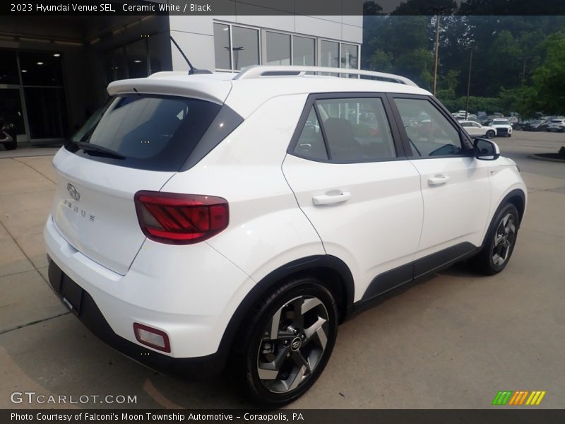 Ceramic White / Black 2023 Hyundai Venue SEL