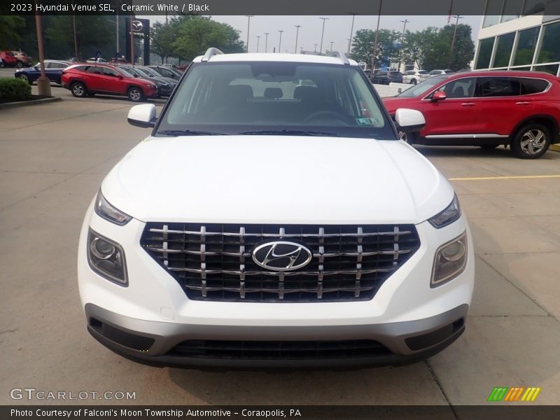 Ceramic White / Black 2023 Hyundai Venue SEL