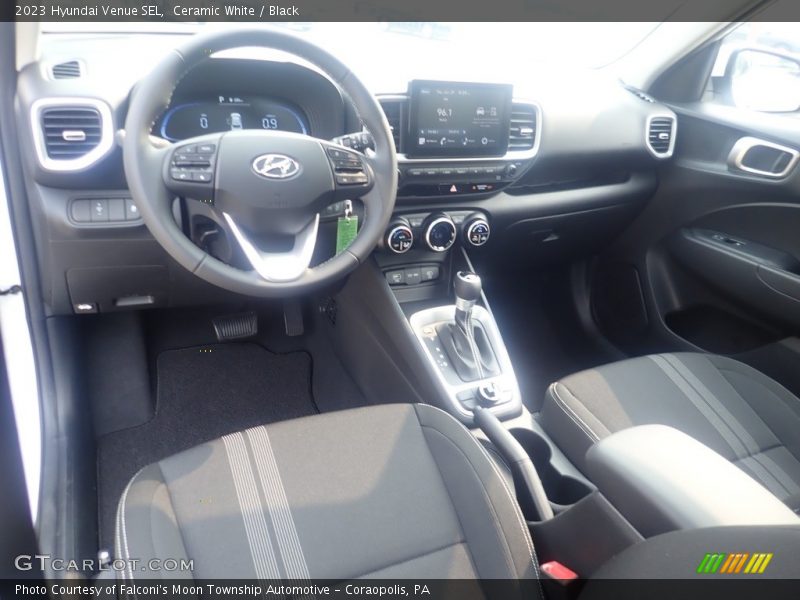 Ceramic White / Black 2023 Hyundai Venue SEL