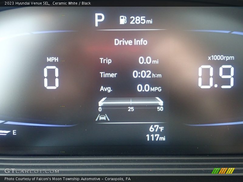 Ceramic White / Black 2023 Hyundai Venue SEL