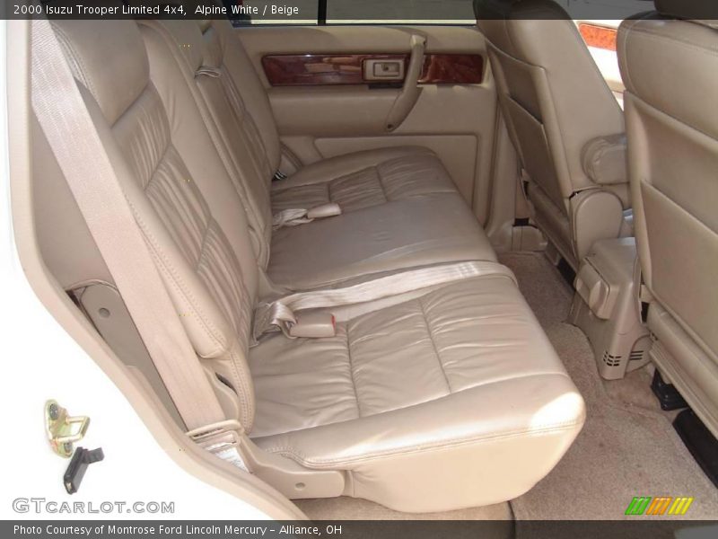 Alpine White / Beige 2000 Isuzu Trooper Limited 4x4