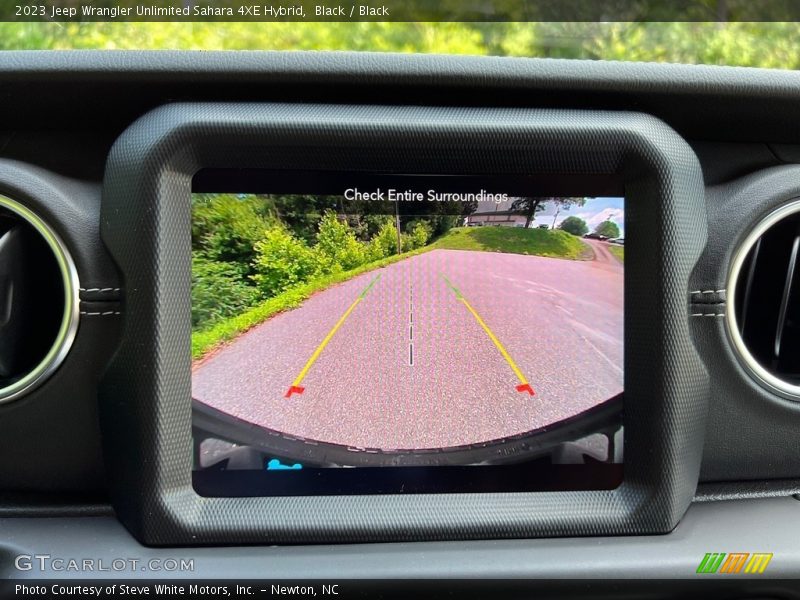 Controls of 2023 Wrangler Unlimited Sahara 4XE Hybrid