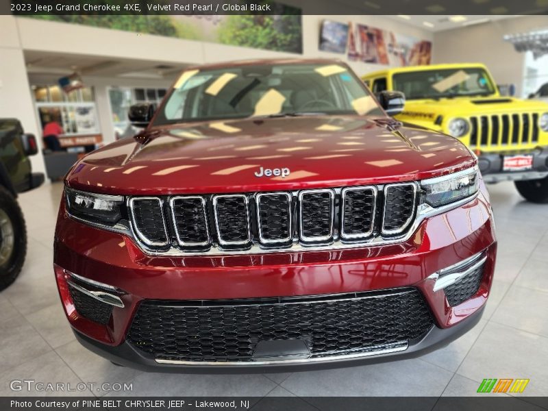 Velvet Red Pearl / Global Black 2023 Jeep Grand Cherokee 4XE