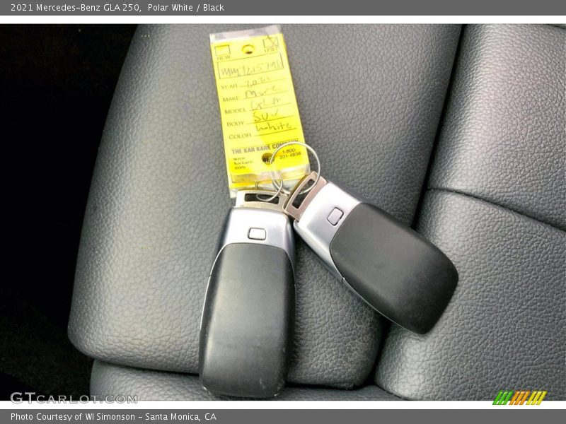 Polar White / Black 2021 Mercedes-Benz GLA 250