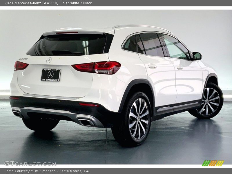 Polar White / Black 2021 Mercedes-Benz GLA 250