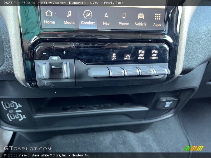 Diamond Black Crystal Pearl / Black 2023 Ram 2500 Laramie Crew Cab 4x4