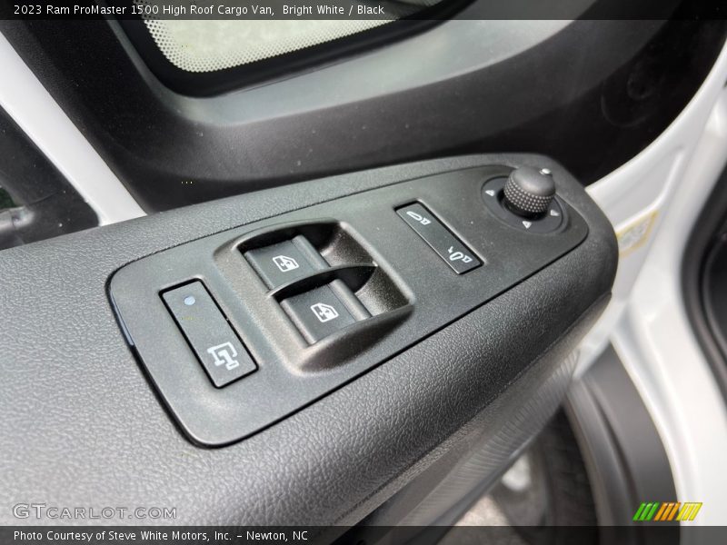 Bright White / Black 2023 Ram ProMaster 1500 High Roof Cargo Van