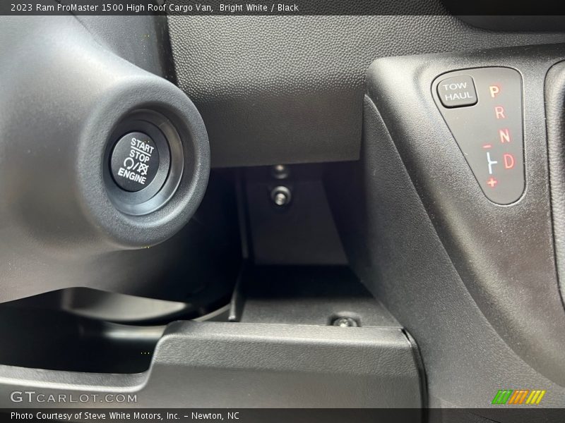 Bright White / Black 2023 Ram ProMaster 1500 High Roof Cargo Van