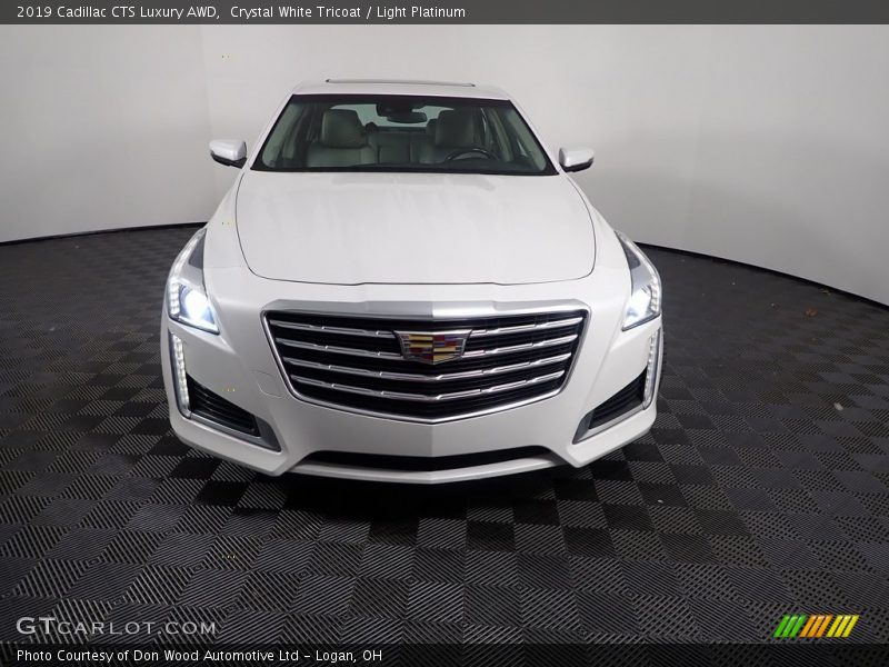 Crystal White Tricoat / Light Platinum 2019 Cadillac CTS Luxury AWD