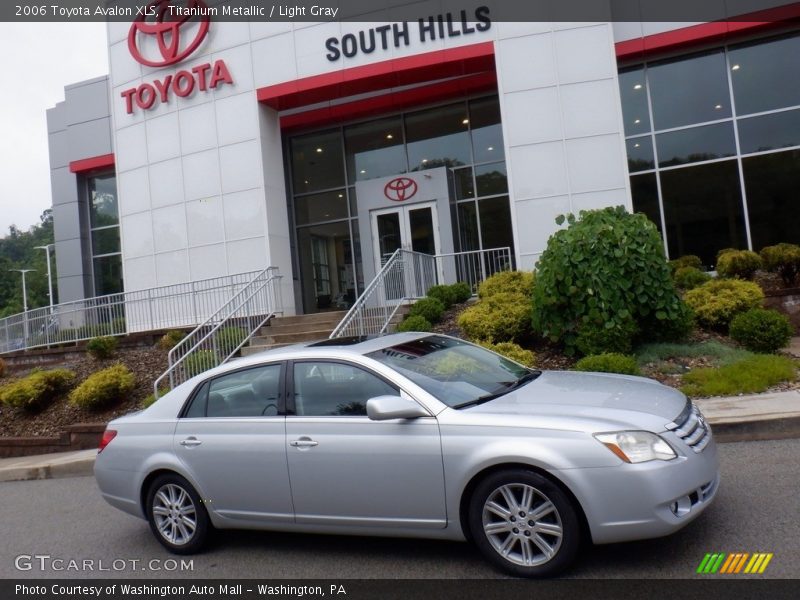 Titanium Metallic / Light Gray 2006 Toyota Avalon XLS