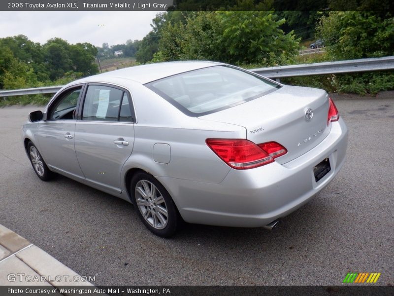 Titanium Metallic / Light Gray 2006 Toyota Avalon XLS