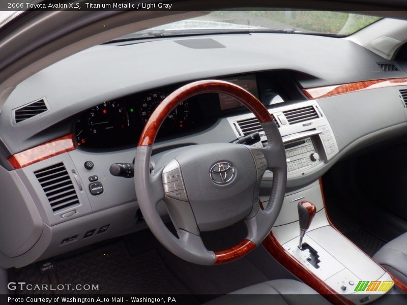 Titanium Metallic / Light Gray 2006 Toyota Avalon XLS