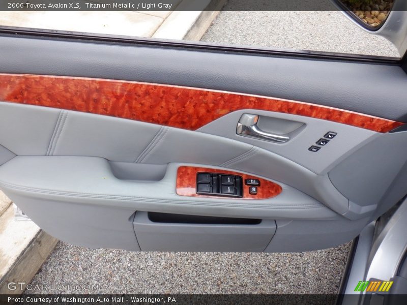 Titanium Metallic / Light Gray 2006 Toyota Avalon XLS