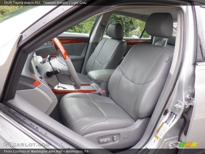 Titanium Metallic / Light Gray 2006 Toyota Avalon XLS