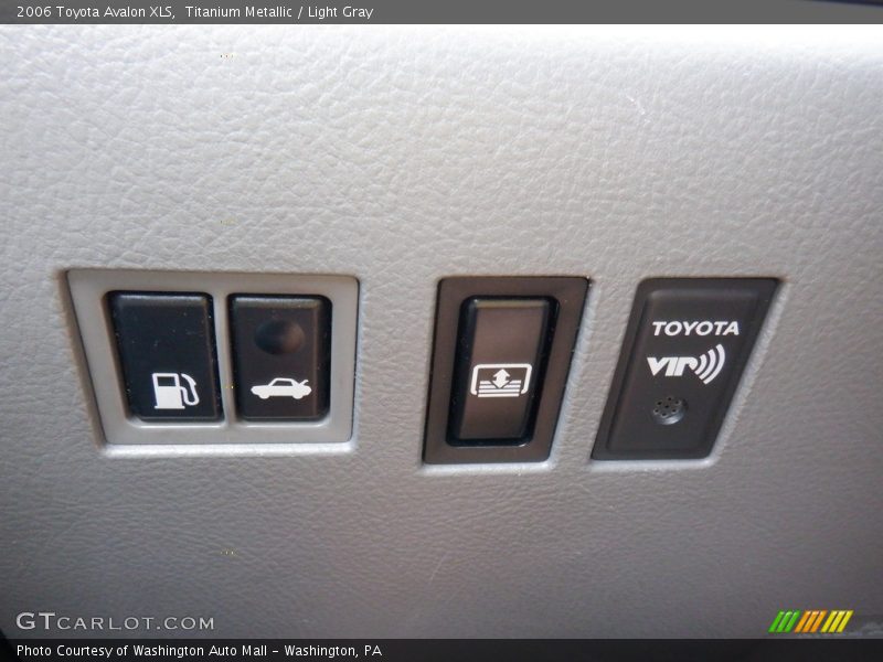 Titanium Metallic / Light Gray 2006 Toyota Avalon XLS
