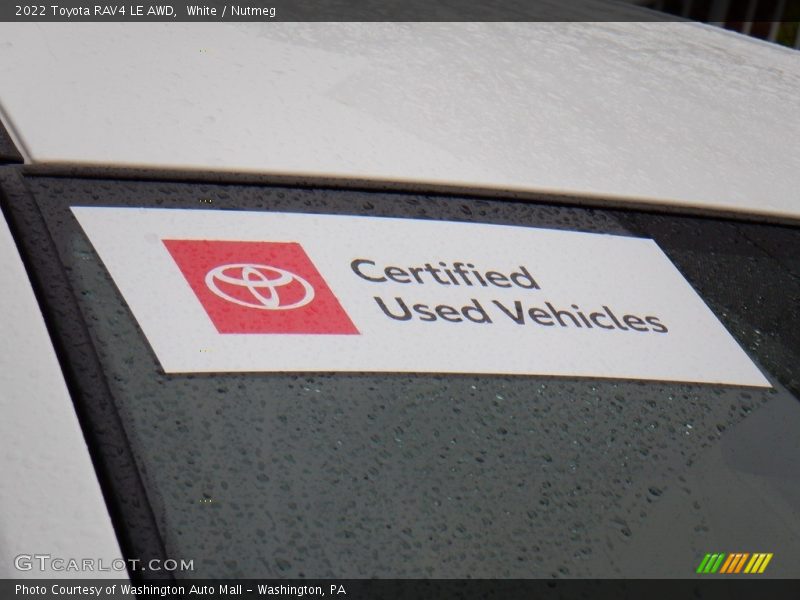 White / Nutmeg 2022 Toyota RAV4 LE AWD