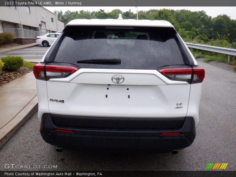 White / Nutmeg 2022 Toyota RAV4 LE AWD