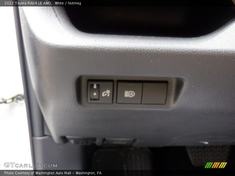 White / Nutmeg 2022 Toyota RAV4 LE AWD