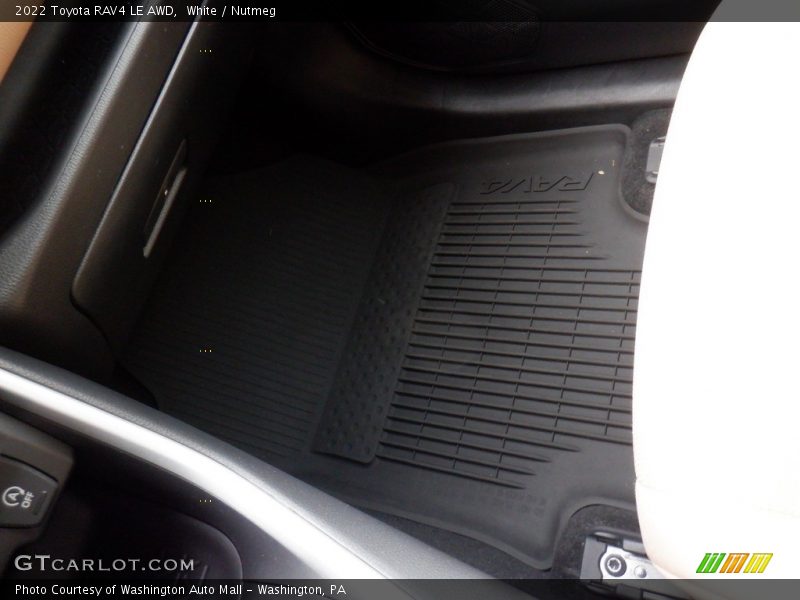 White / Nutmeg 2022 Toyota RAV4 LE AWD