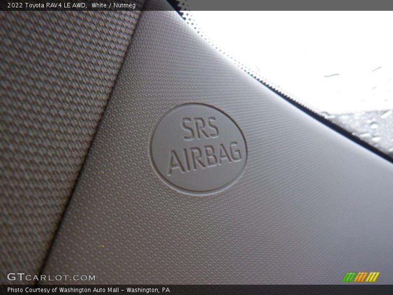 White / Nutmeg 2022 Toyota RAV4 LE AWD