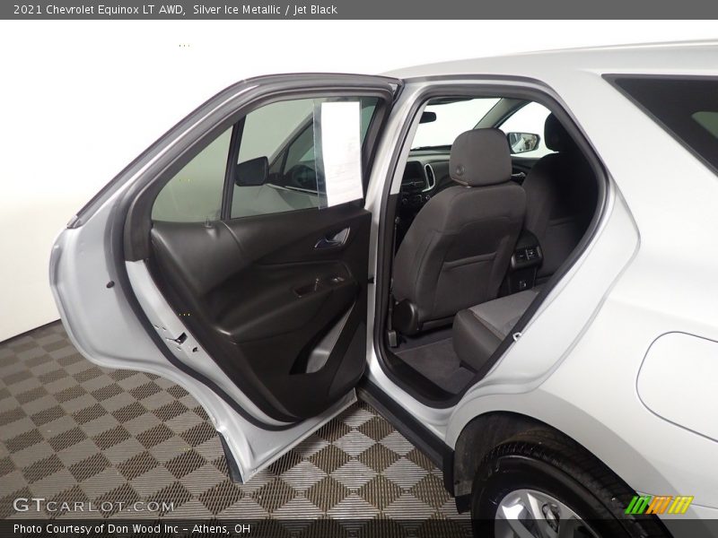 Silver Ice Metallic / Jet Black 2021 Chevrolet Equinox LT AWD